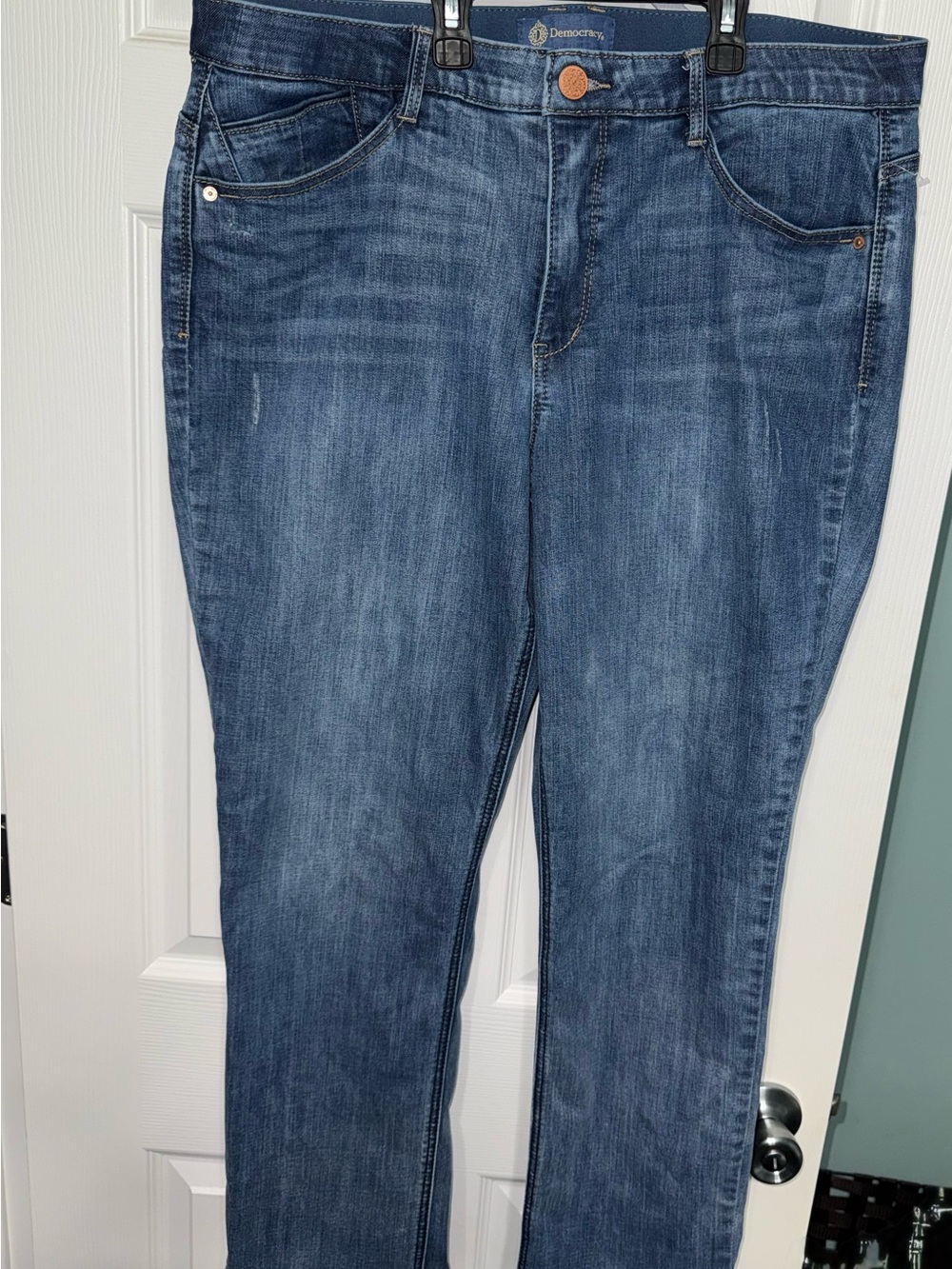 Democracy Women's Medium Blue Stretch Straight Leg Jeans